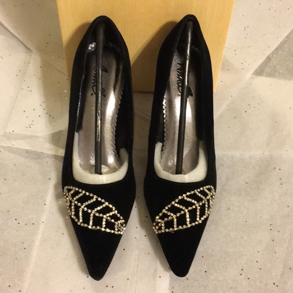 Black Velvet Dressy Heels Diamond Leaf Accents 6.5 - Picture 6 of 8